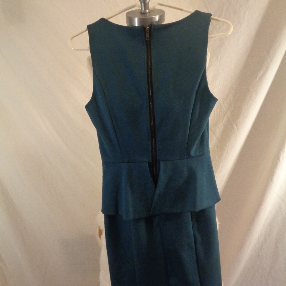 Love 21 XS Peplum Sleeveless dress - Picture 2 of 5